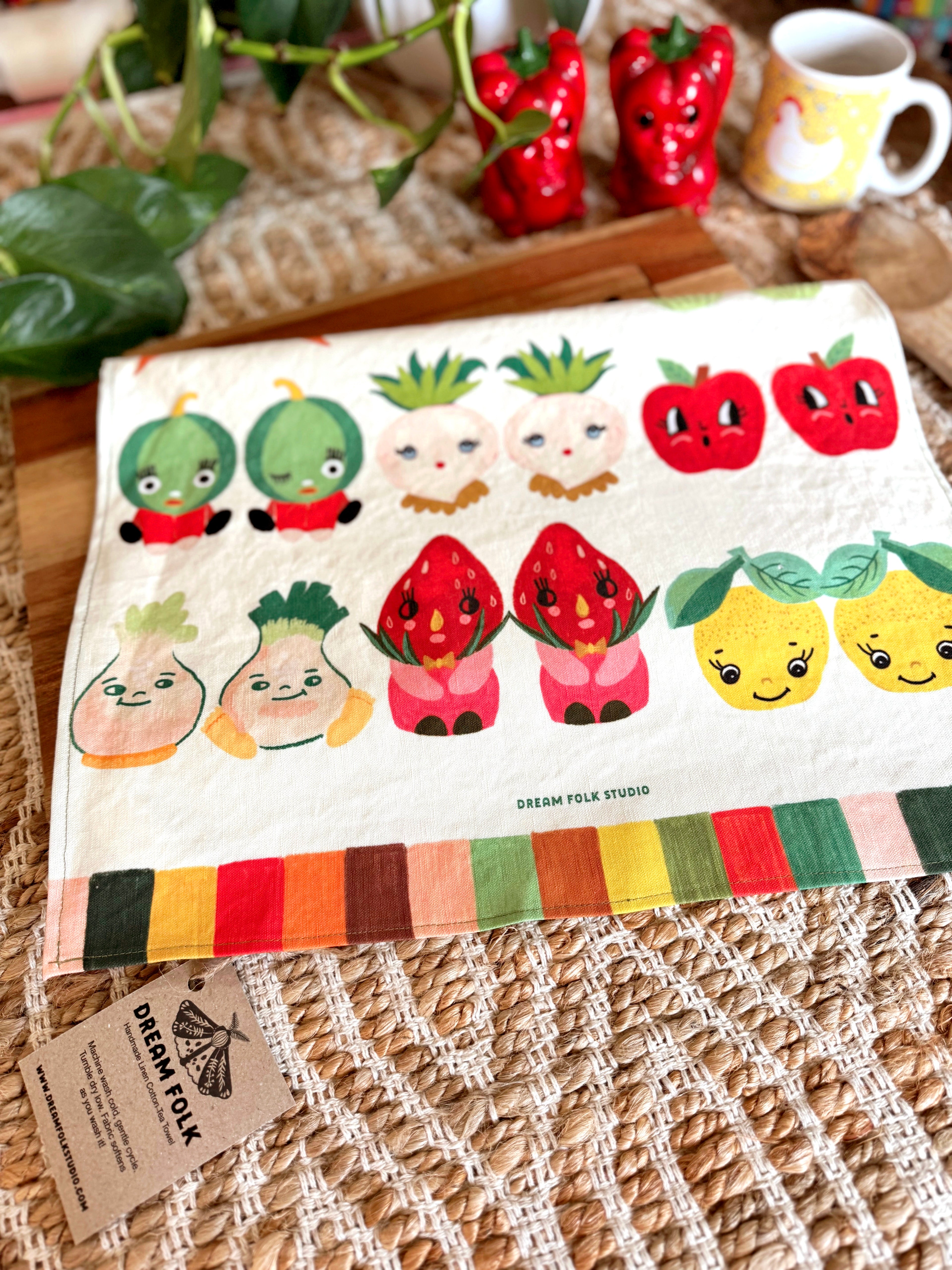 Vintage Salt and Pepper Shakers Linen Cotton Tea Towel