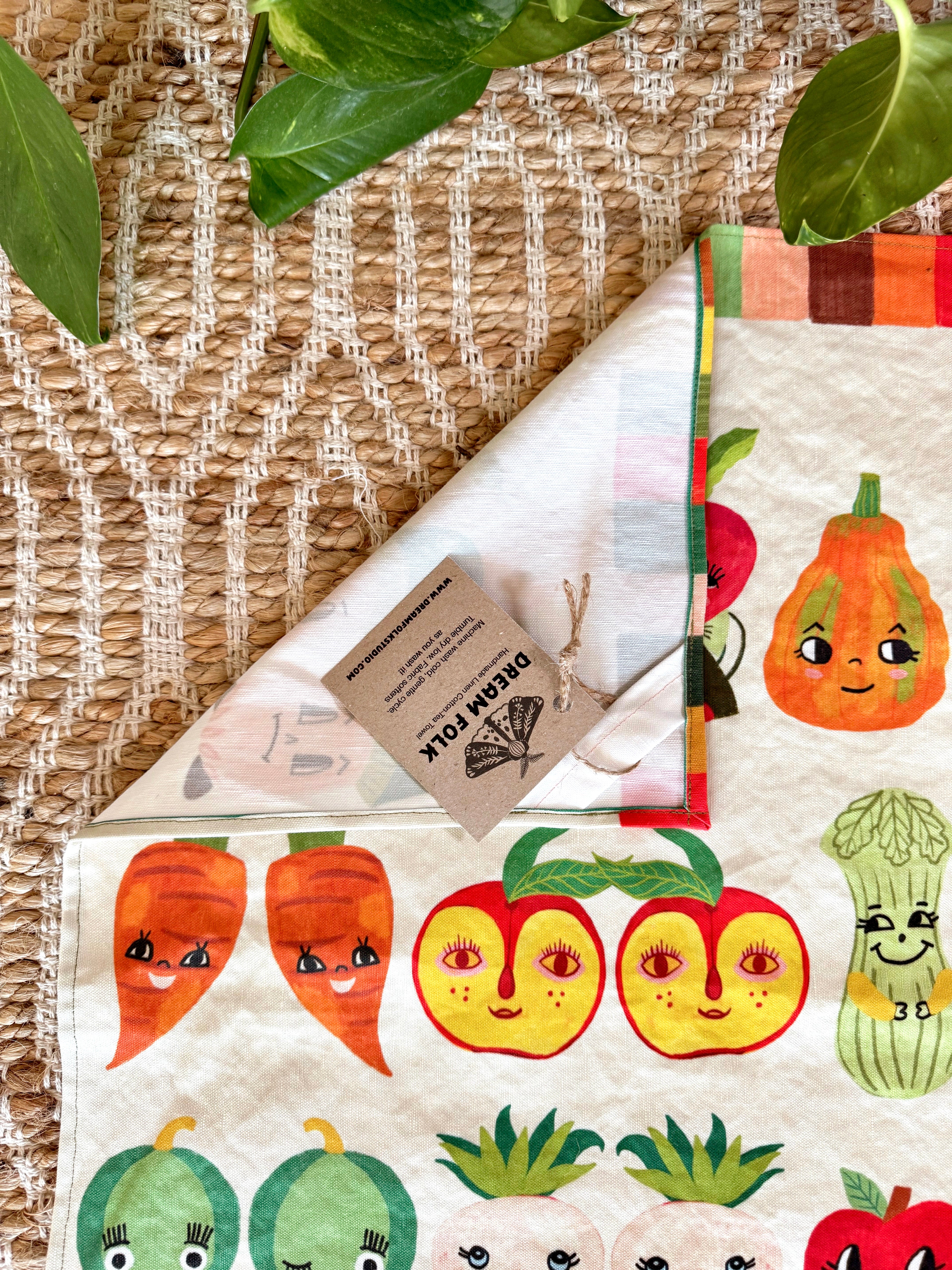 Vintage Salt and Pepper Shakers Linen Cotton Tea Towel