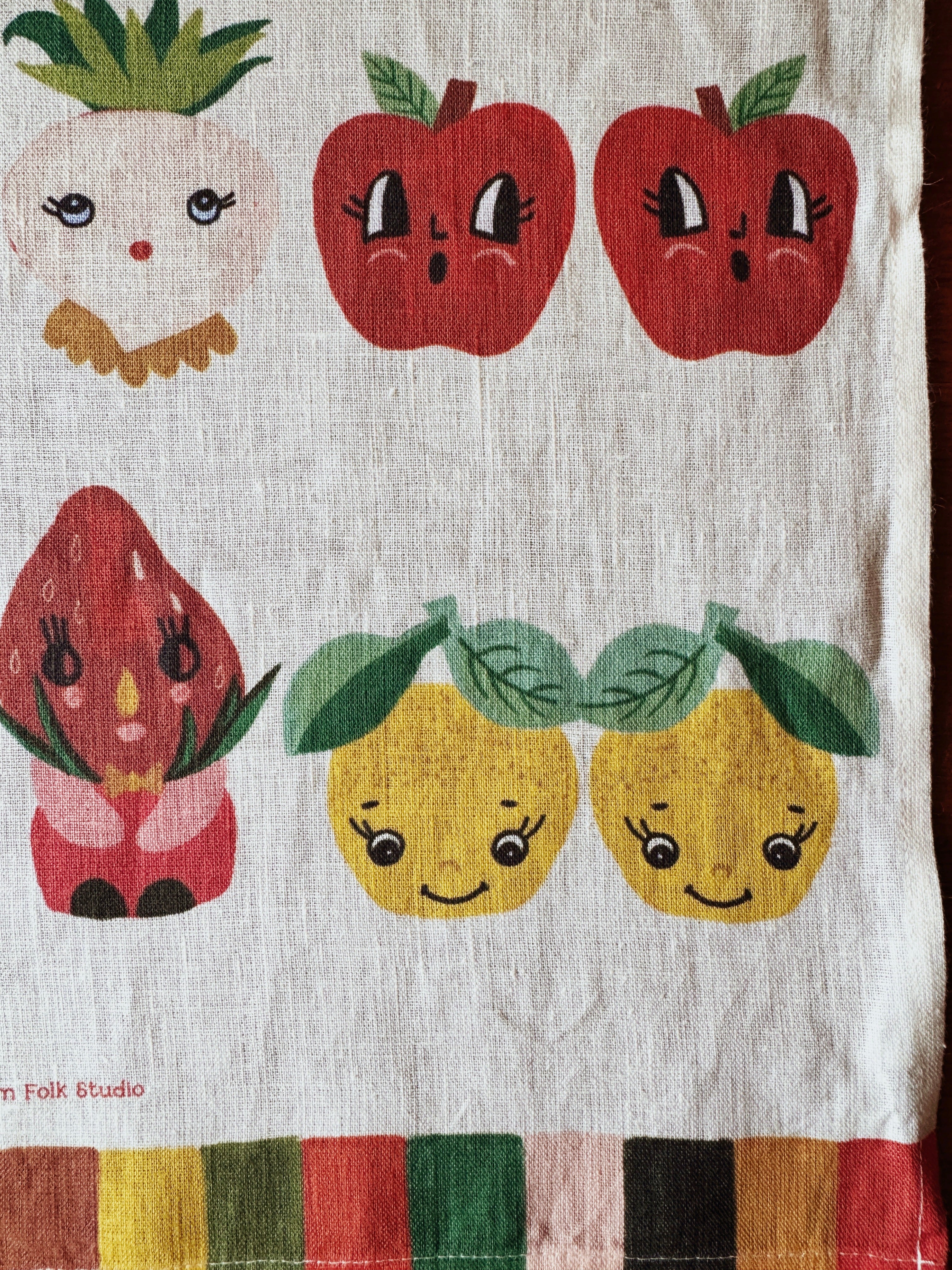 Vintage Salt and Pepper Shakers Cotton Linen Tea Towel